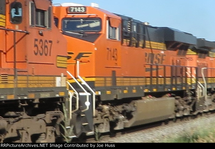 BNSF 7143